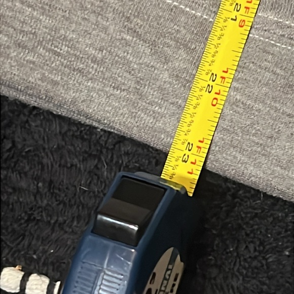 Wildfox ~ I’m The Present Sweatshirt - large red bow! So adorable! Size xxs! - Picture 12 of 16